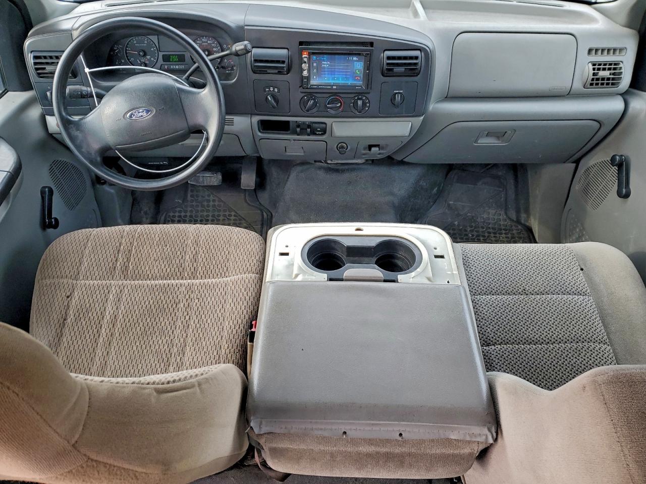 Ford F-350 Super Duty Image 12