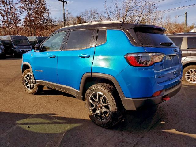 Jeep Compass Trailhawk Image 9