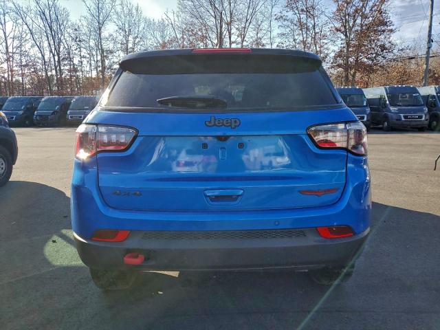 Jeep Compass Trailhawk Image 2