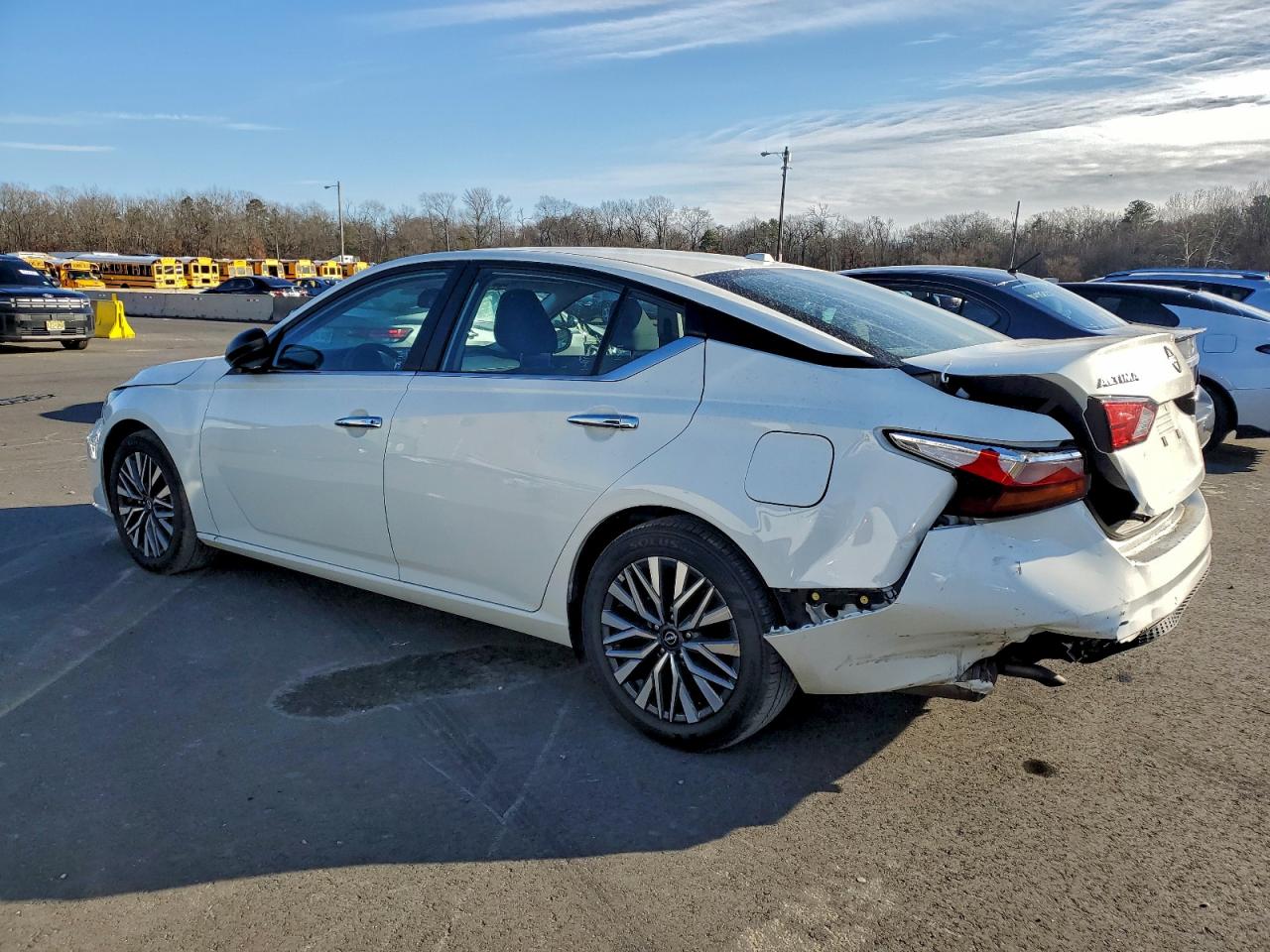 Nissan Altima Sv Image 2