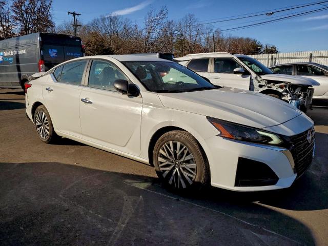 Nissan Altima Sv Image 13