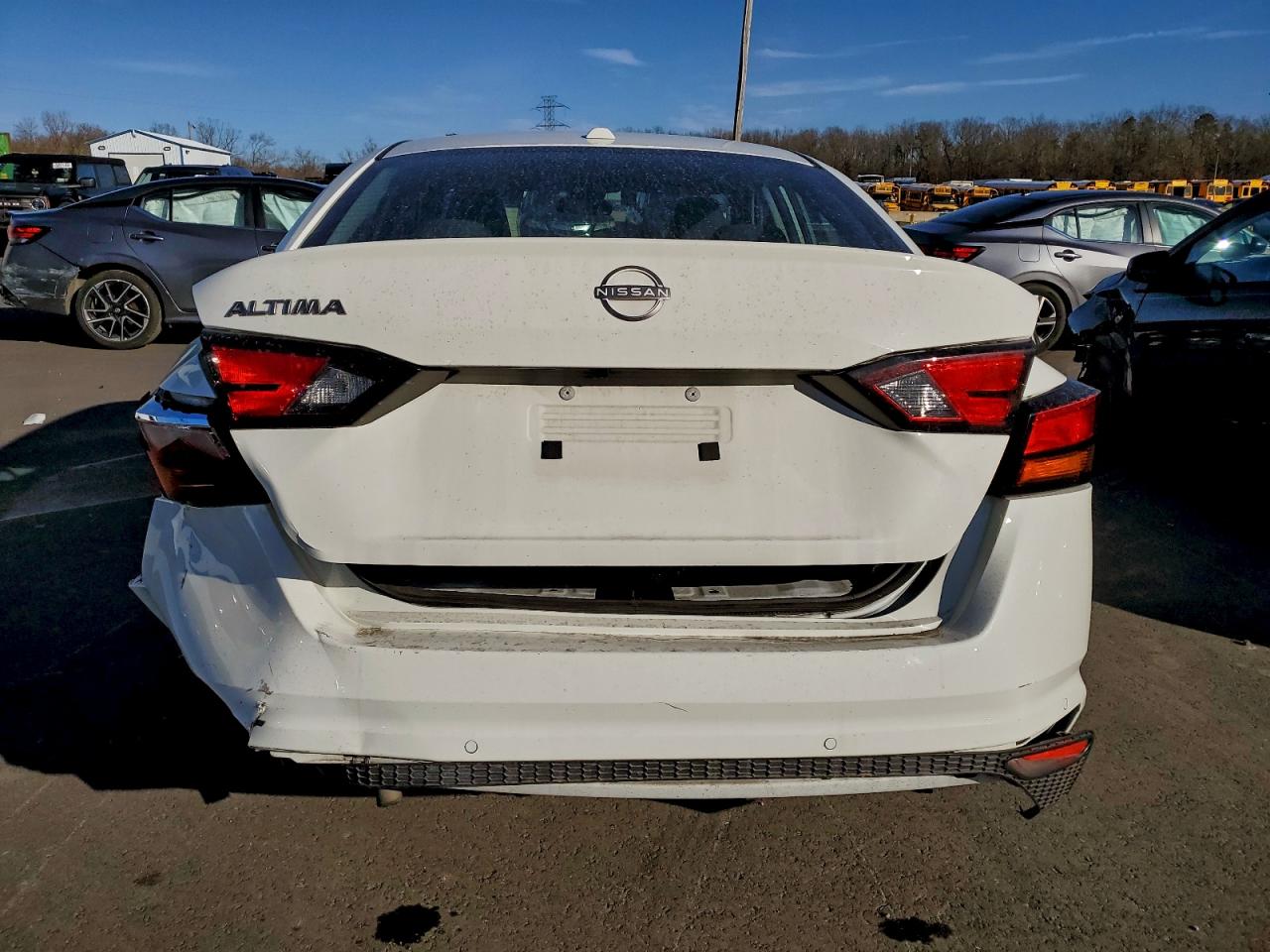 Nissan Altima Sv Image 3