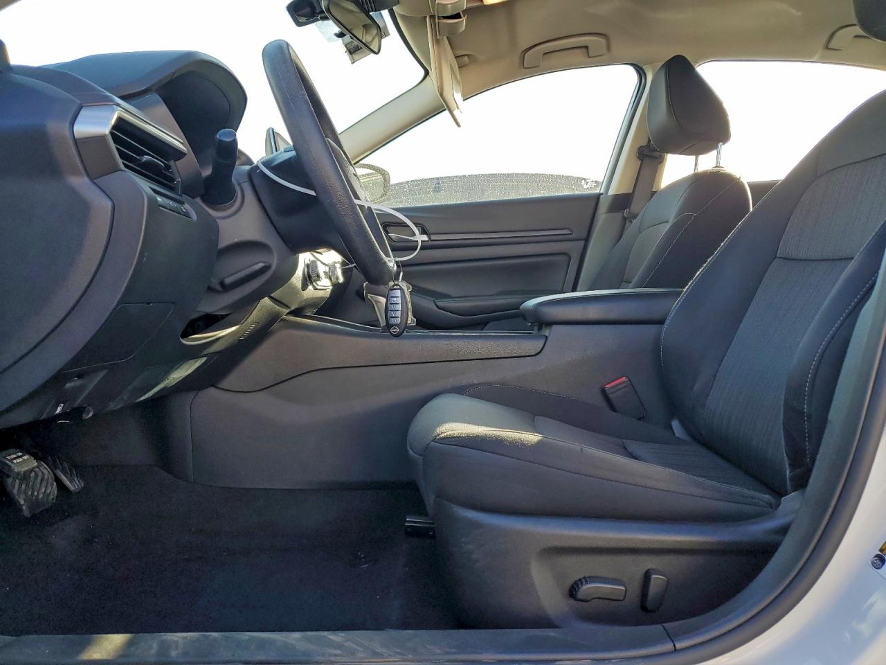 Nissan Altima Sv Image 8