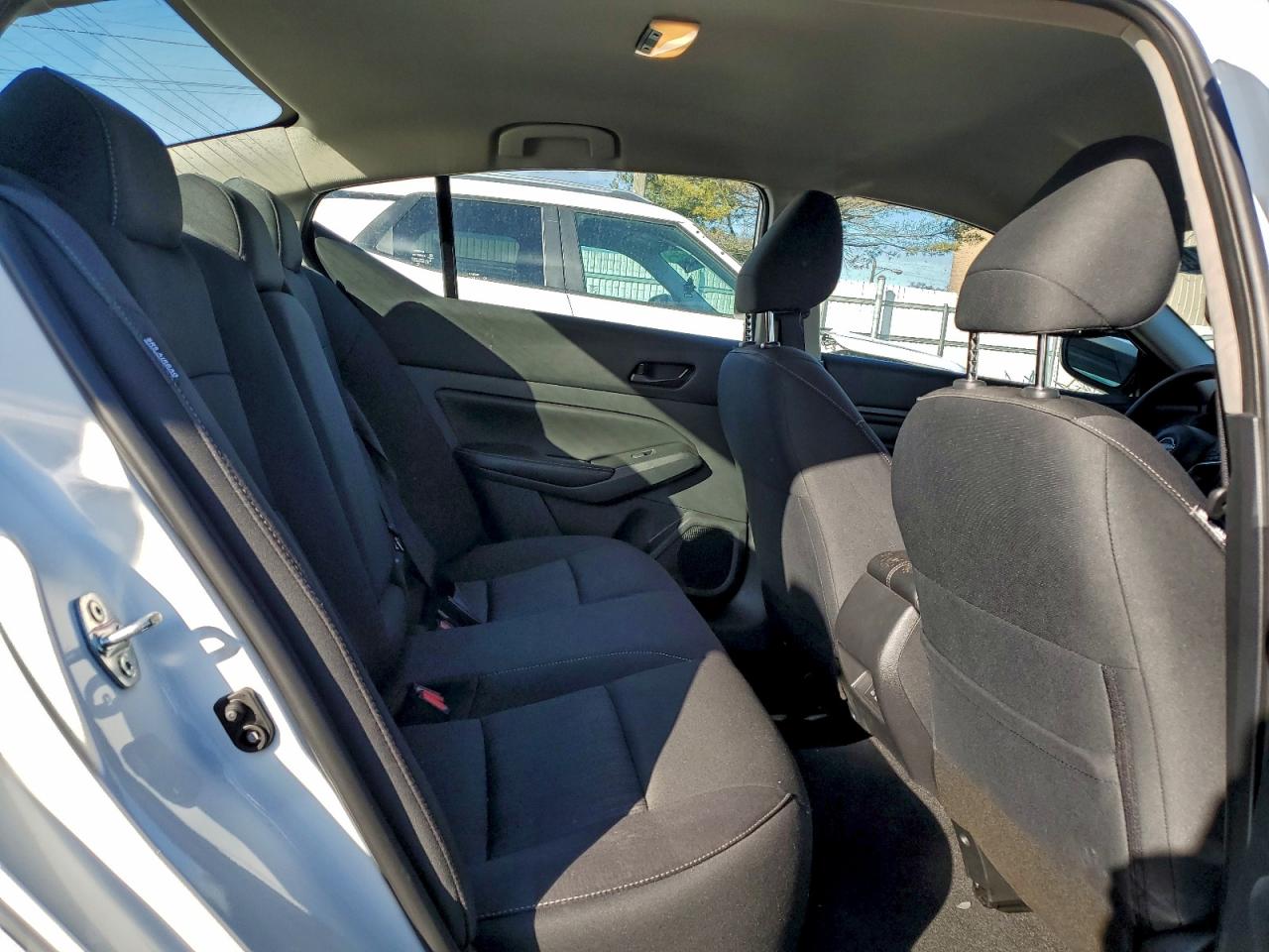 Nissan Altima Sv Image 6