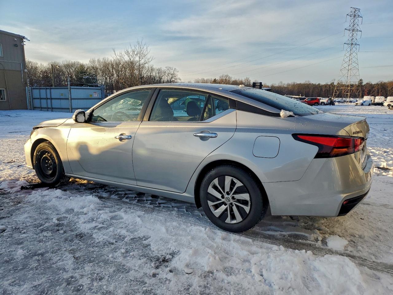 Nissan Altima S Image 3