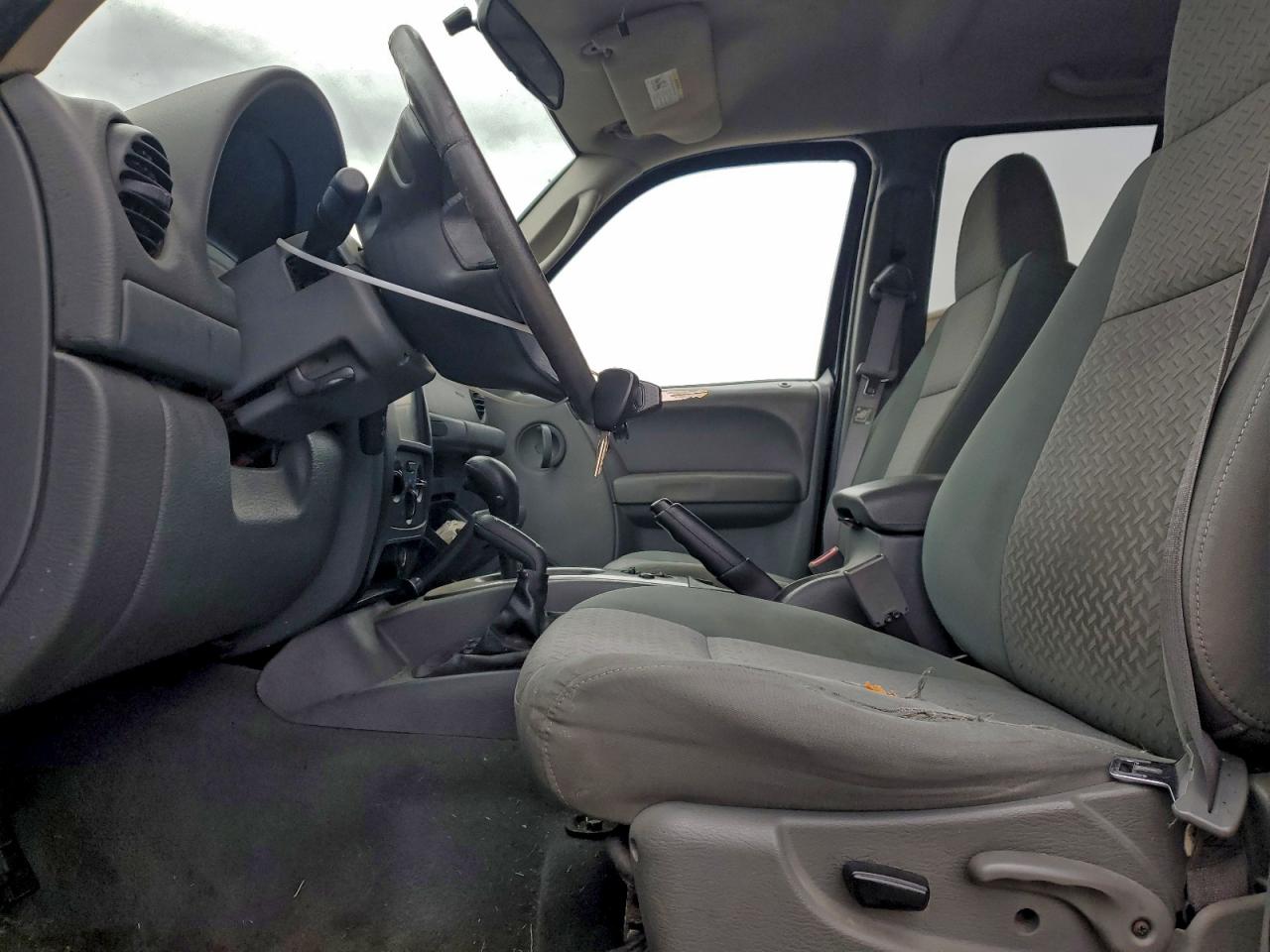 Jeep Liberty Renegade Image 7