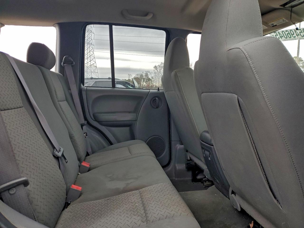 Jeep Liberty Renegade Image 2