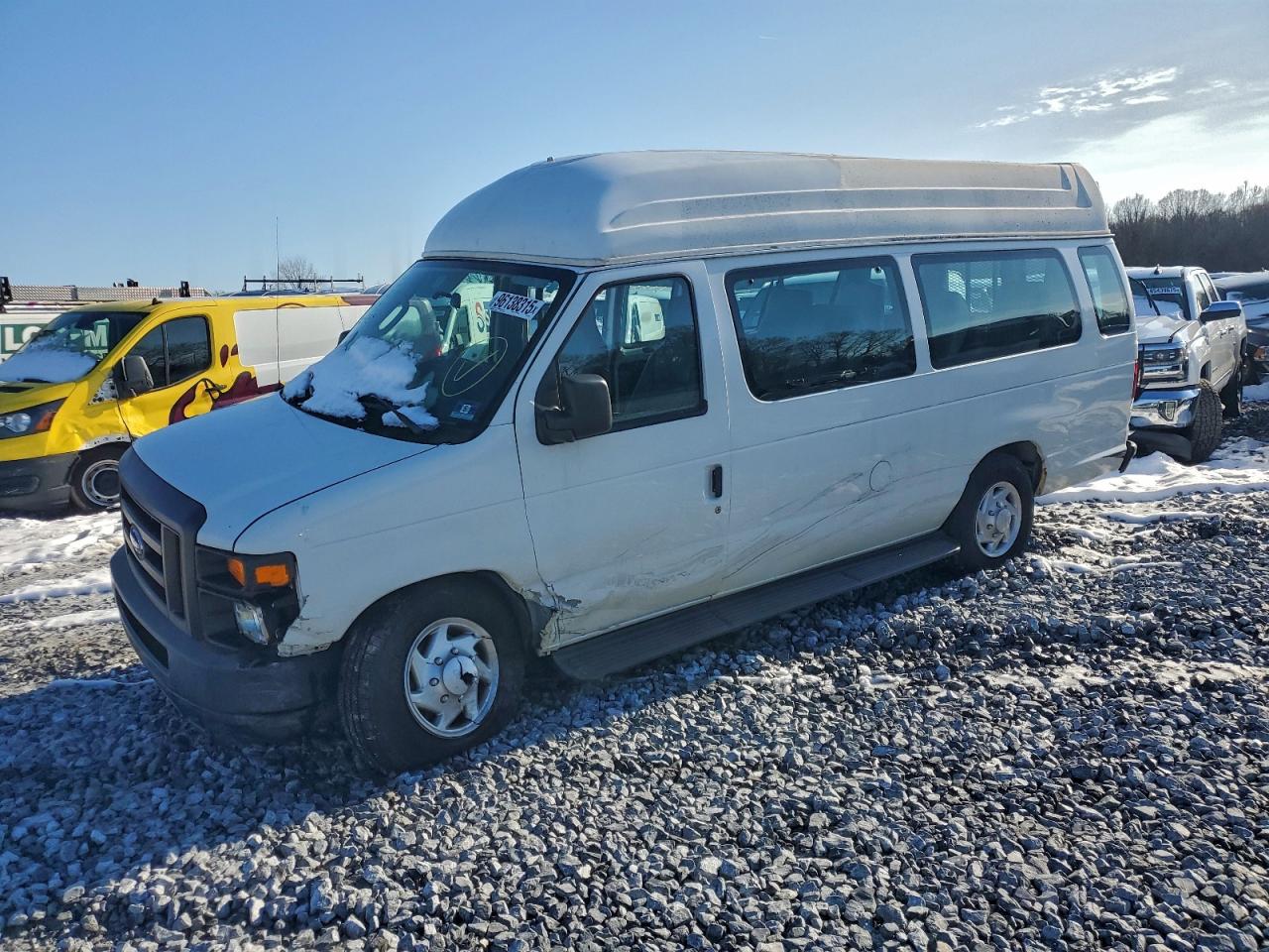 Ford Econoline E250 Van Image 1