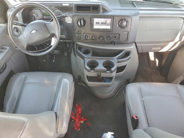 Ford Econoline E250 Van Image 6