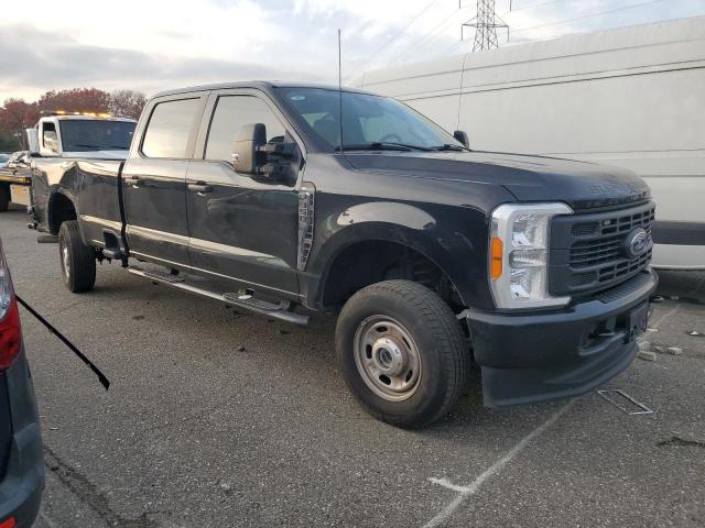 Ford F-350 Super Duty Image 2