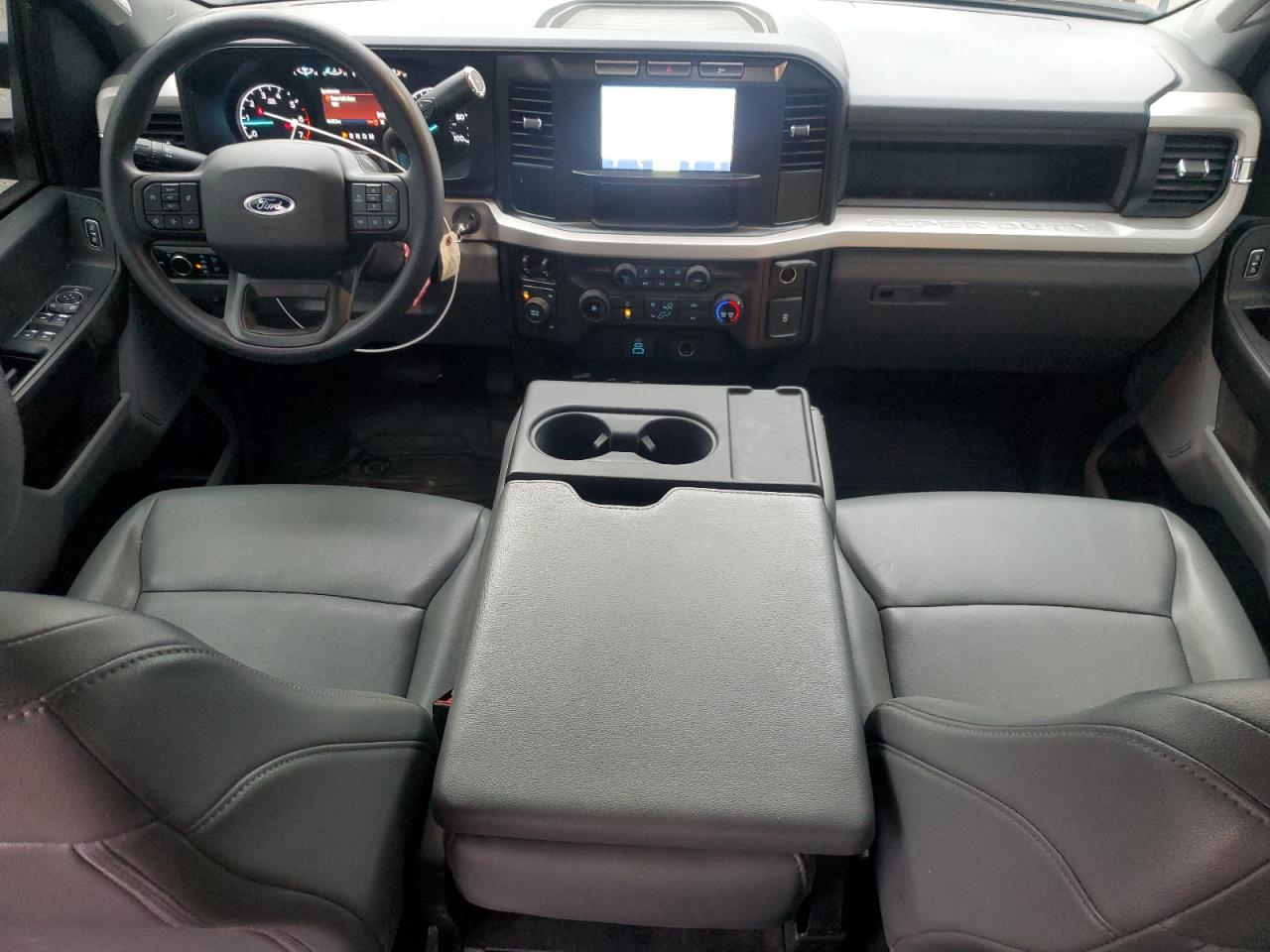 Ford F-350 Super Duty Image 10