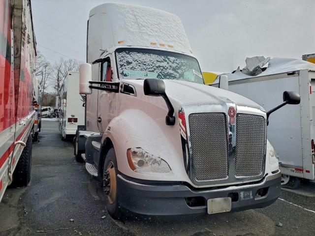  Salvage Kenworth T680