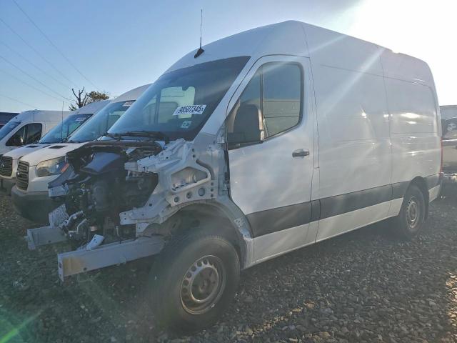  Salvage Mercedes-Benz Sprinter