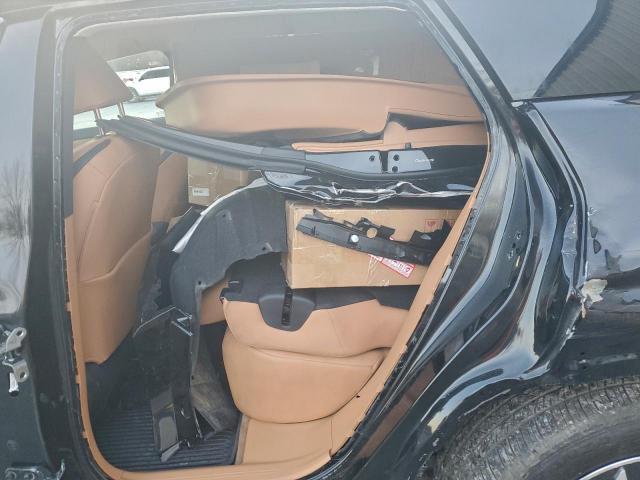 Lexus Rz 450e Image 13