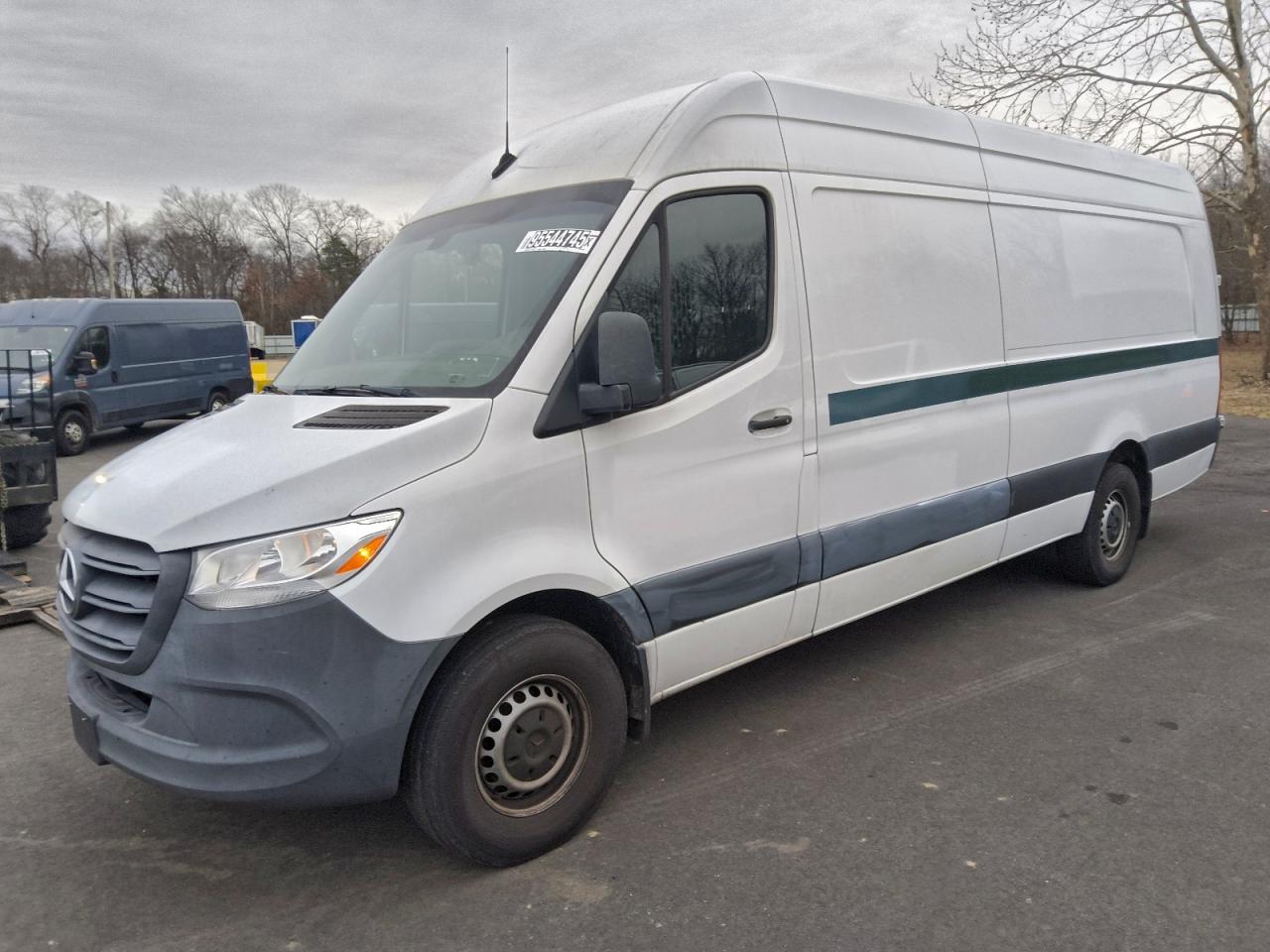 Mercedes-Benz Sprinter 2500 Image 1