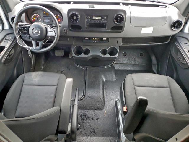 Mercedes-Benz Sprinter 2500 Image 5