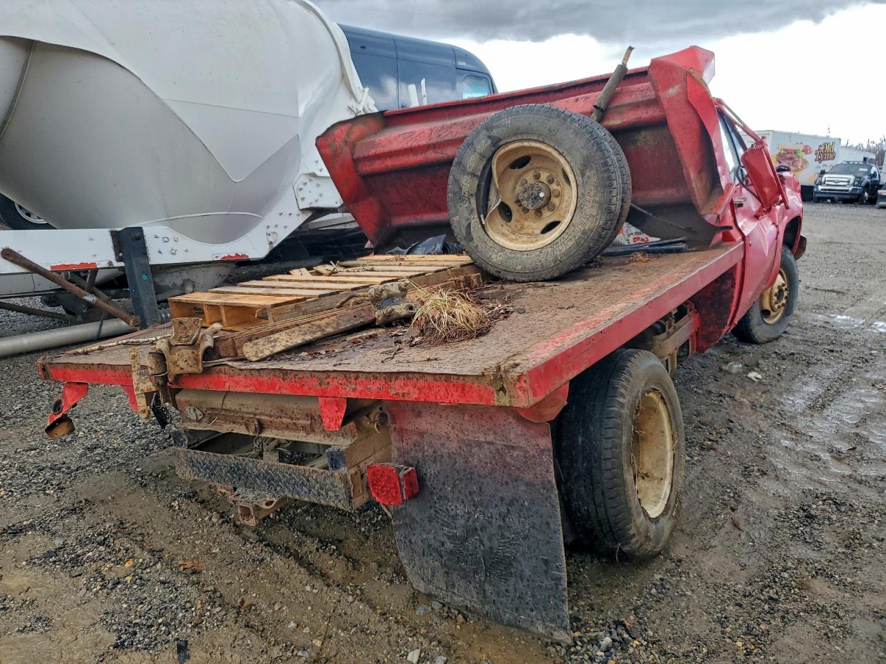 Chevrolet Silverado Image 10
