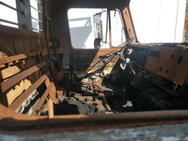 International 4900 4900 Image 6