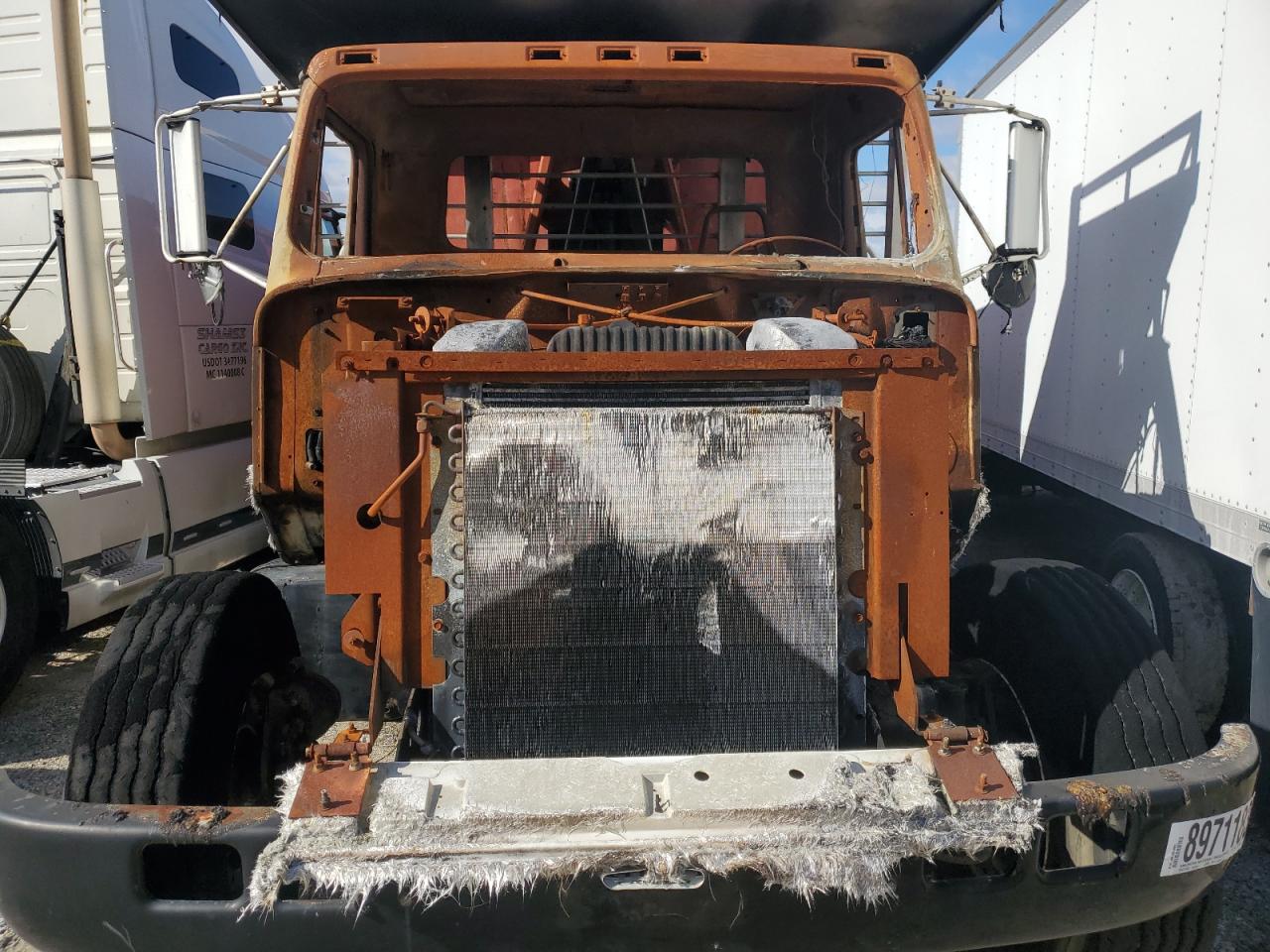 International 4900 4900 Image 5