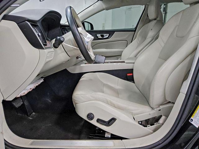 Volvo S60 T5 Momentum Image 7