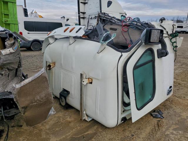 Freightliner Cascadia 1 Image 2