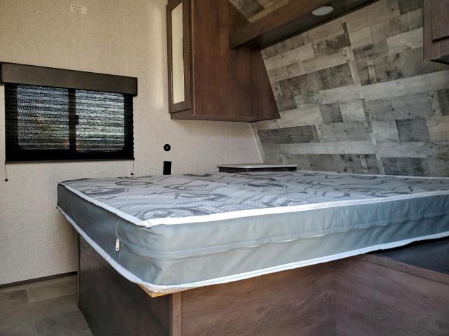 Coleman Coleman 18 Image 5