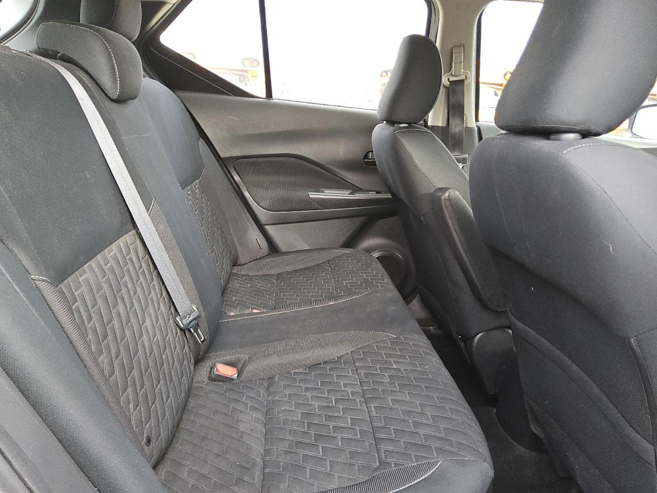 Nissan Kicks S Image 12