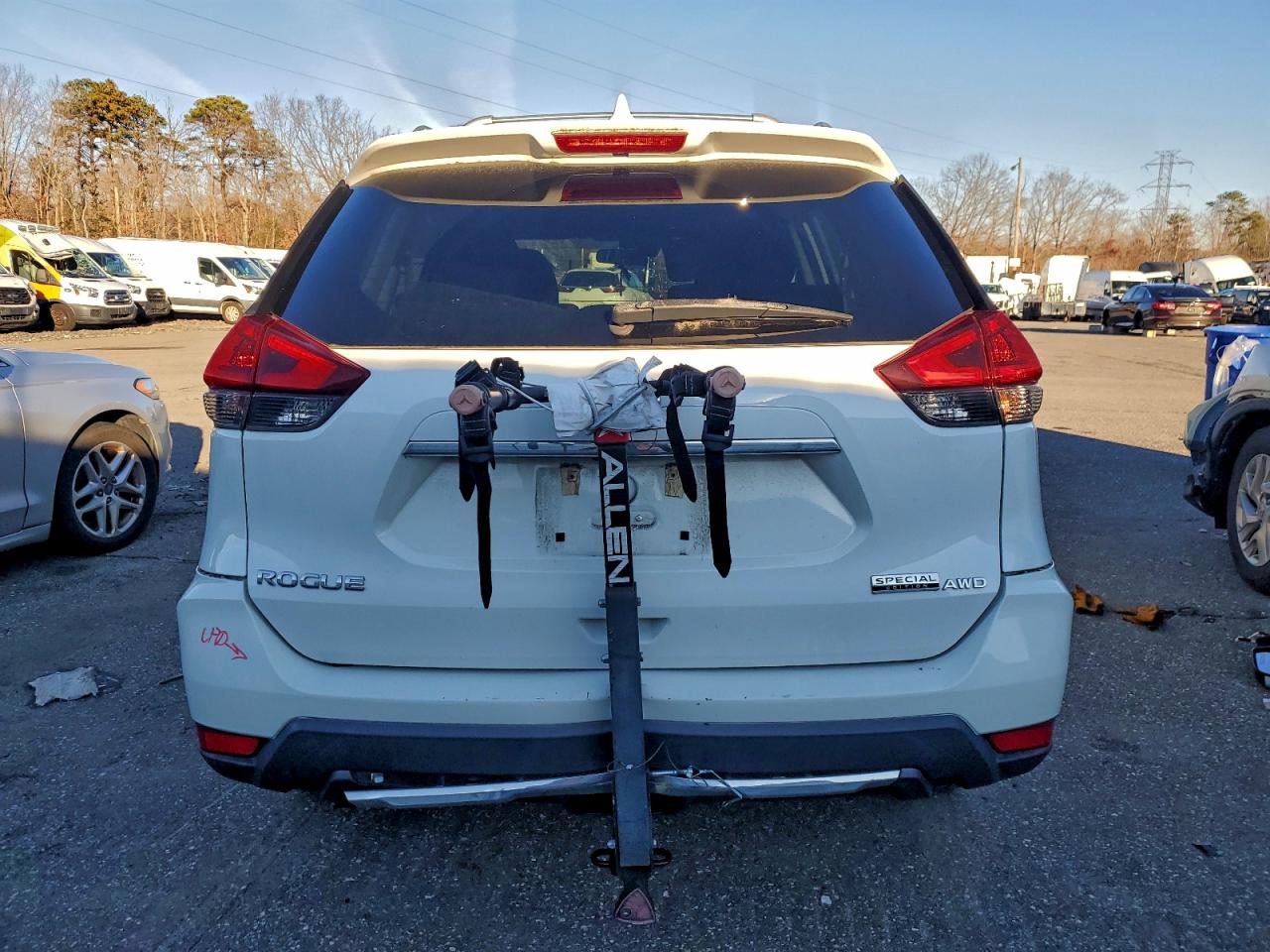 Nissan Rogue S Image 3