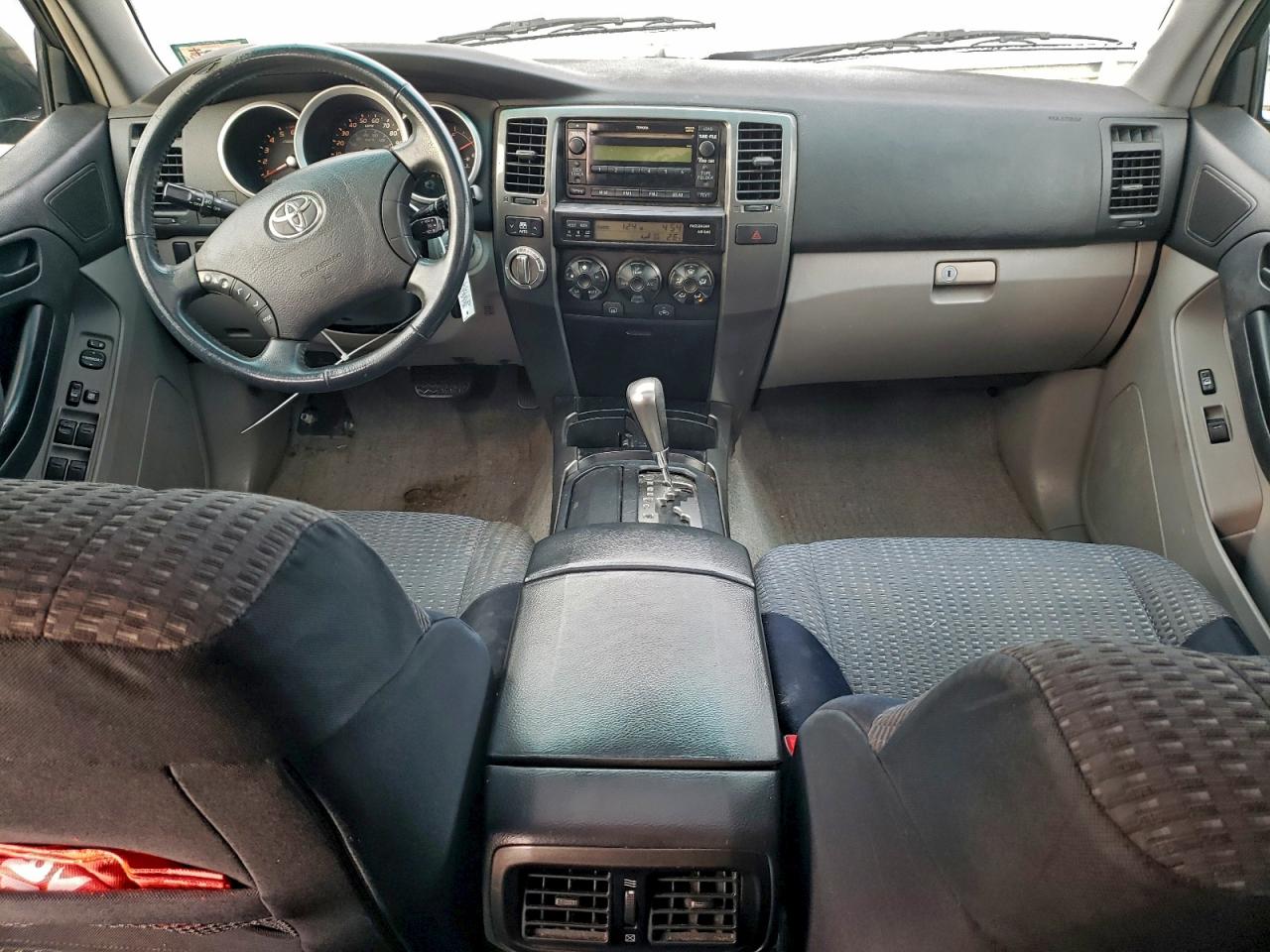 Toyota 4Runner Sr5 Image 4