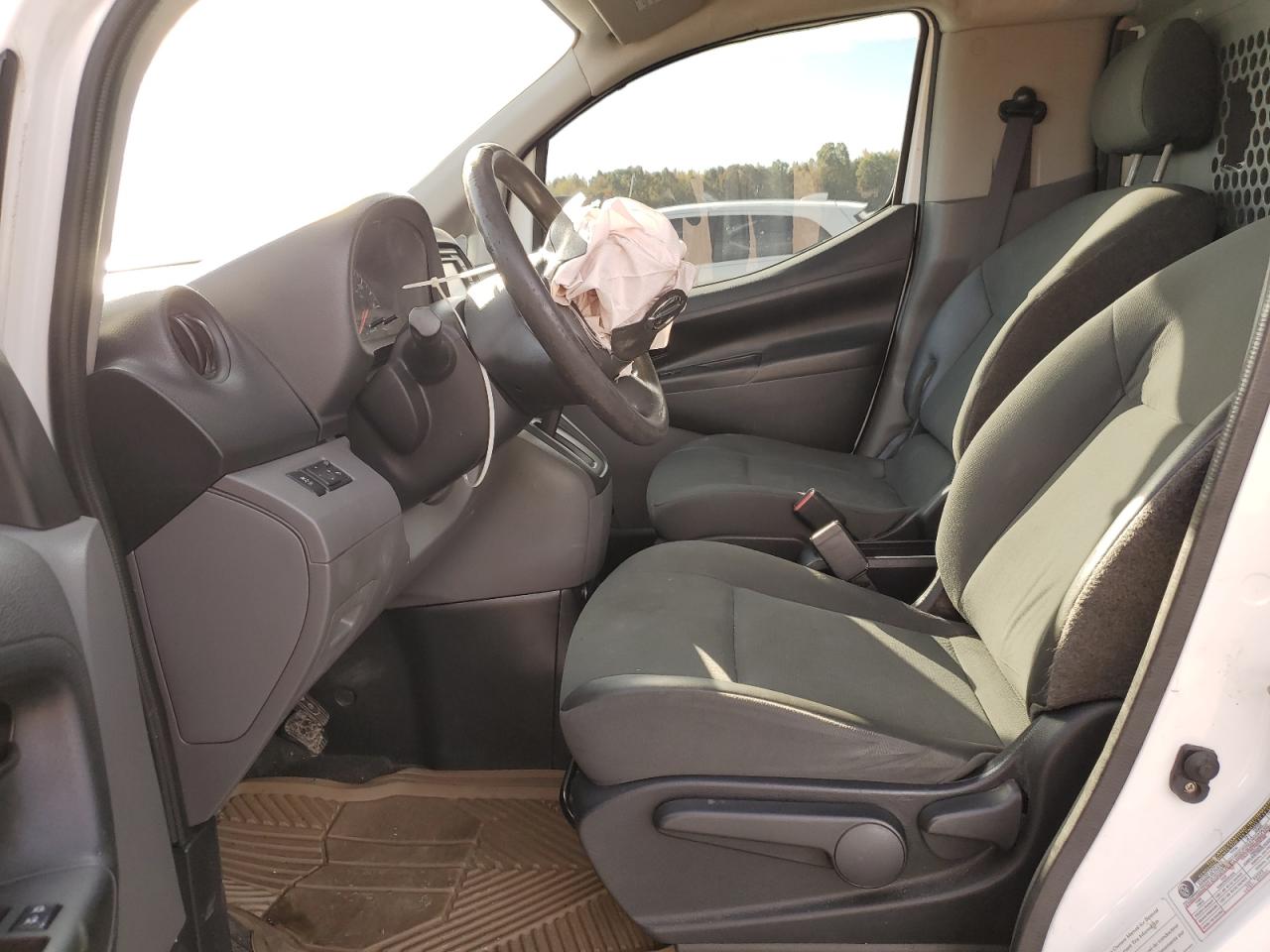 Nissan Nv 2.5s Image 7