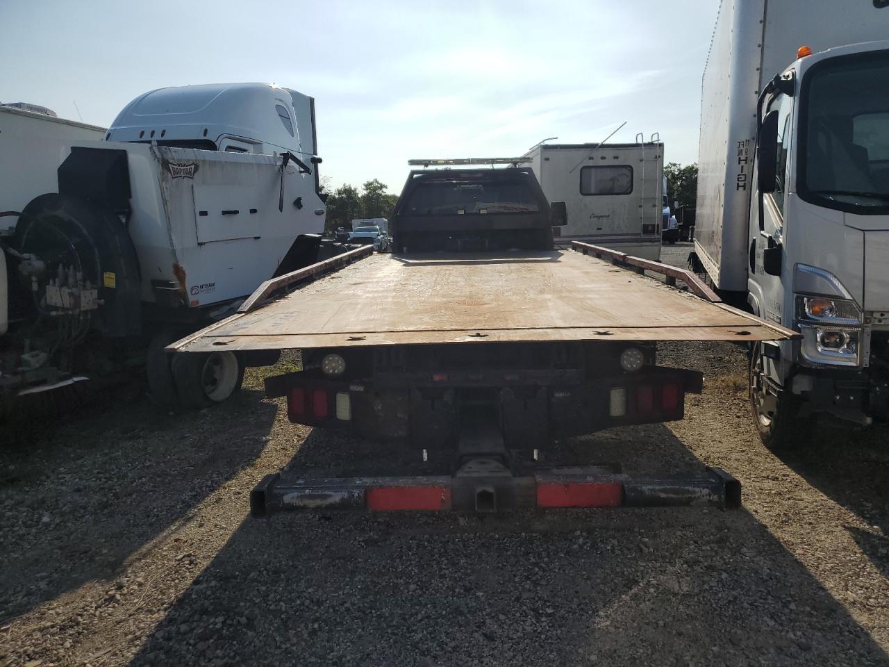 Ford F-550 Super Duty Image 6