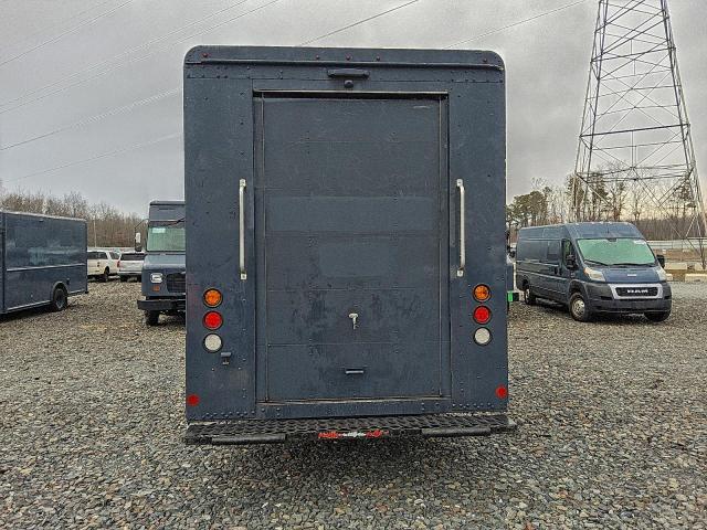 Freightliner Mt45 M Line Walk-in Van Image 4