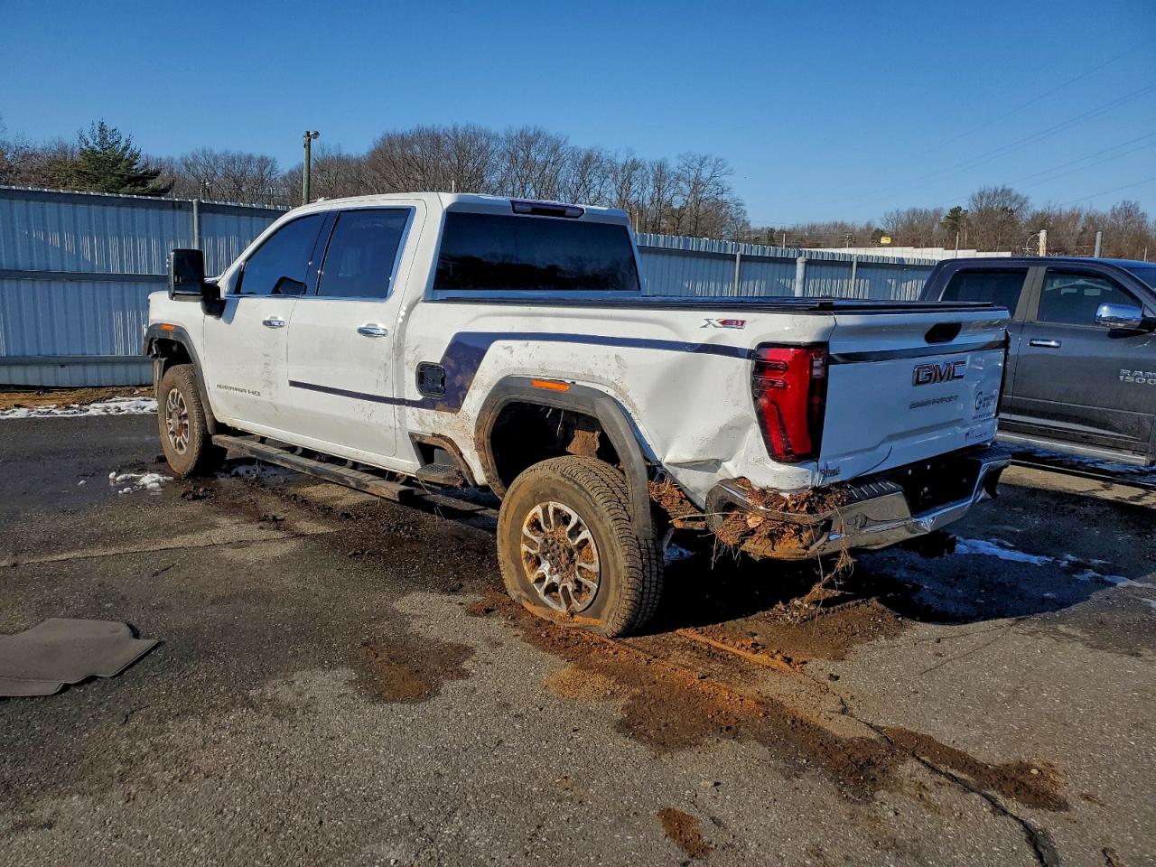 GMC Sierra K2500 Slt Image 2