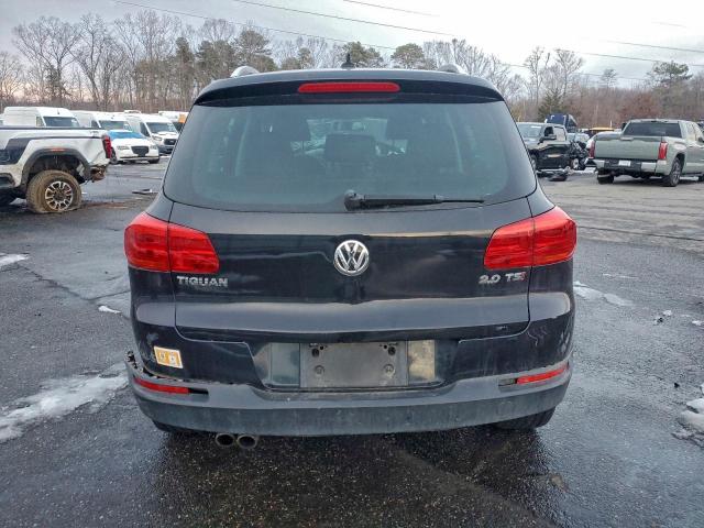 Volkswagen Tiguan S Image 8