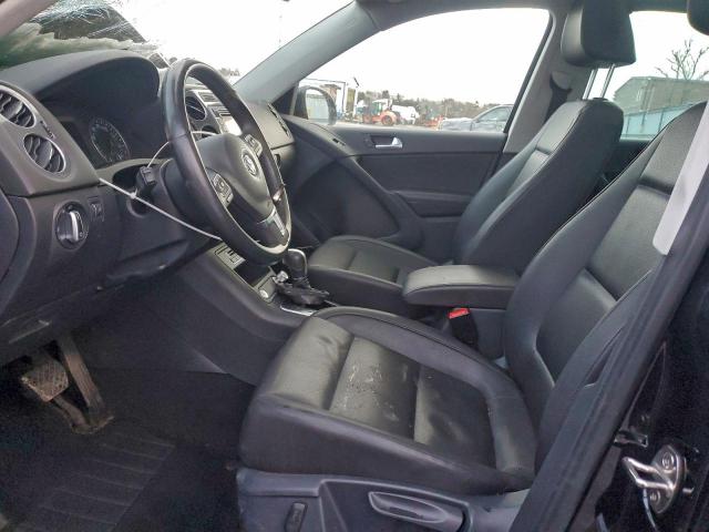 Volkswagen Tiguan S Image 10