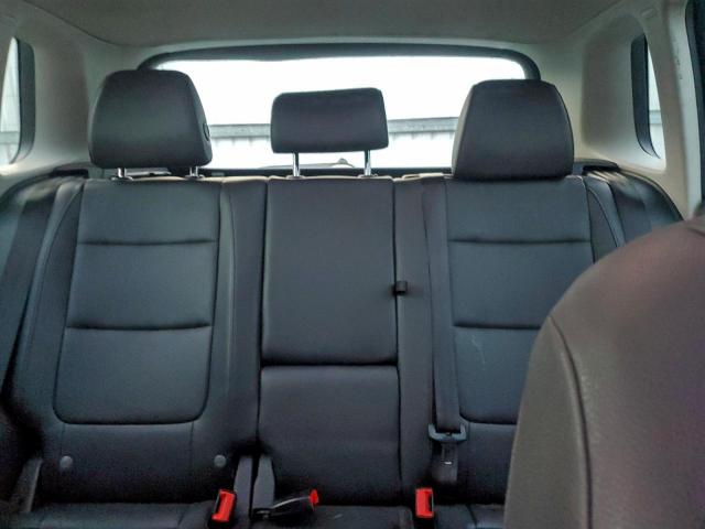 Volkswagen Tiguan S Image 3