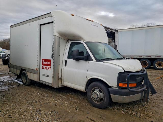 Chevrolet Express Image 6