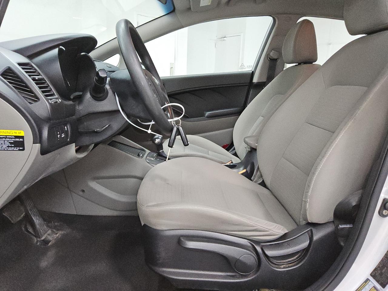 Kia Forte Lx Image 12