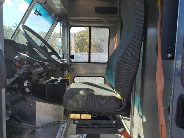 Freightliner Mt45 M Line Walk-in Van Image 9