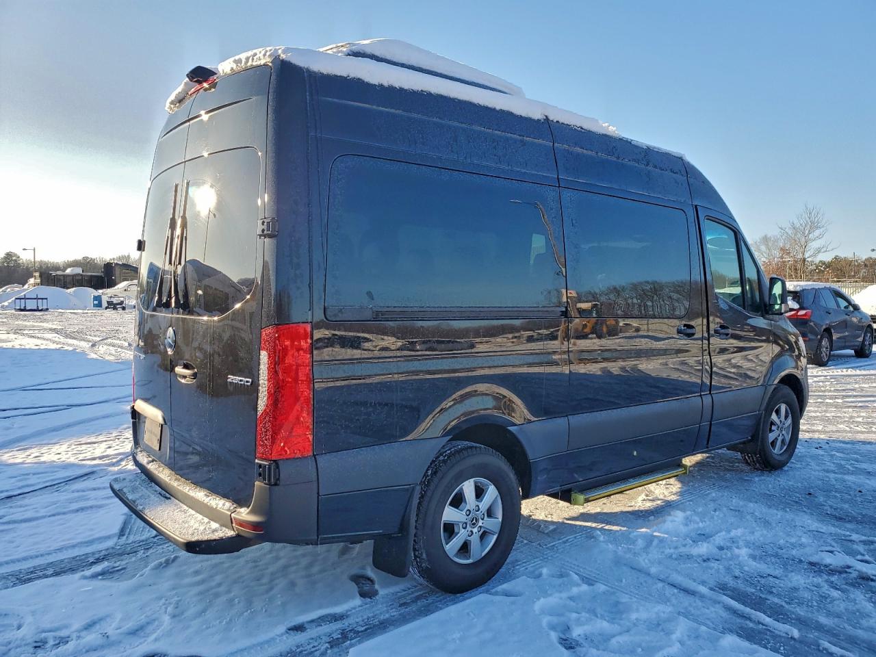 Mercedes-Benz Sprinter 2500 Image 7