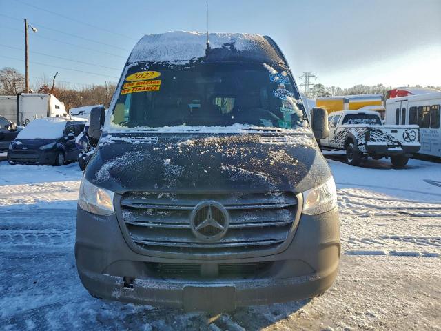 Mercedes-Benz Sprinter 2500 Image 6