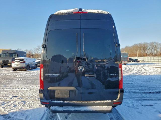 Mercedes-Benz Sprinter 2500 Image 11