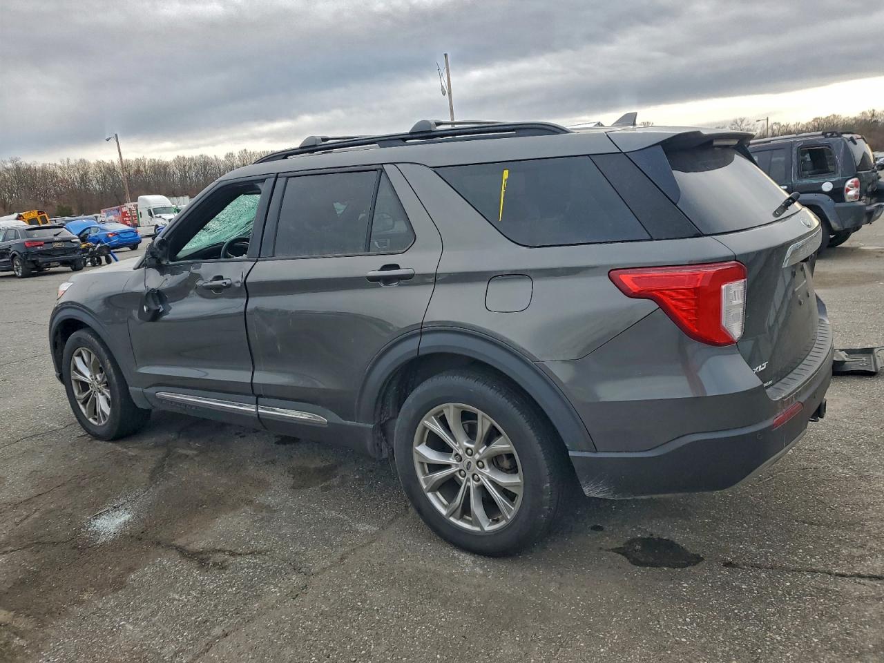 Ford Explorer Xlt Image 7