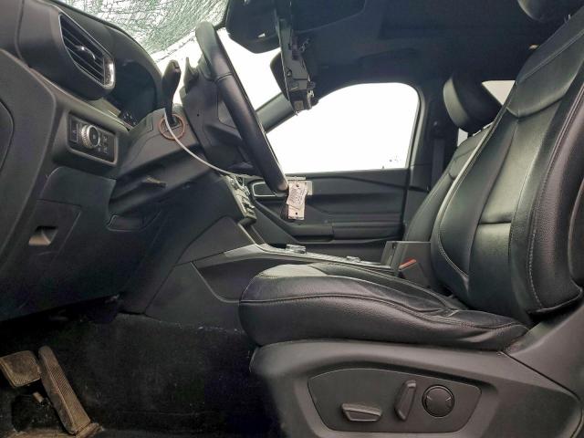 Ford Explorer Xlt Image 4