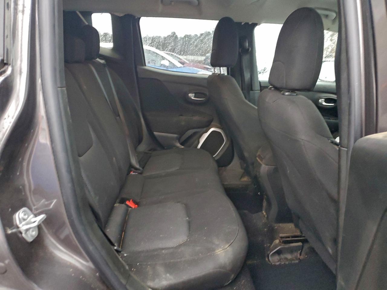 Jeep Renegade Sport Image 12