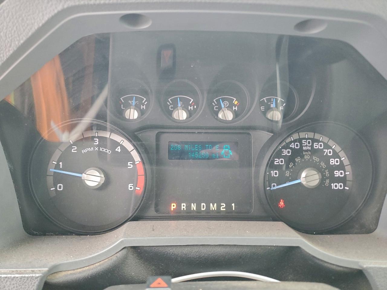 Ford F-650 Super Duty Image 13