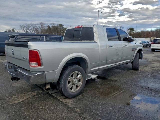 Ram 3500 Laramie Image 3