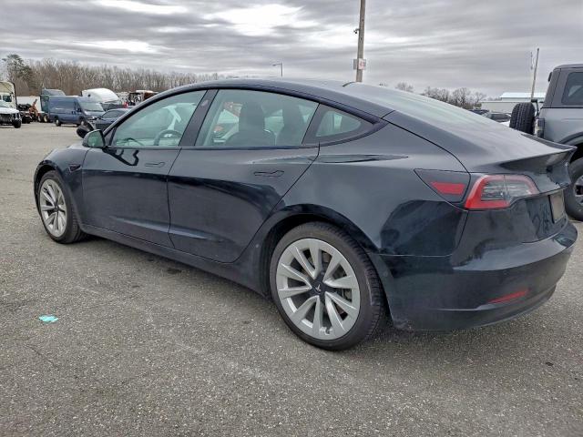 Tesla Model 3 Image 4