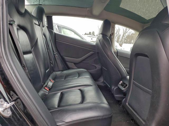 Tesla Model 3 Image 10