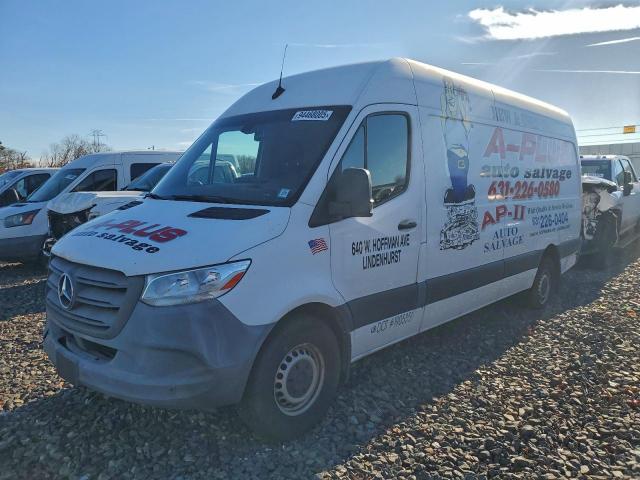  Salvage Mercedes-Benz Sprinter